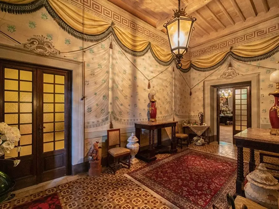 Immagine 16 di Villa in vendita  a Capannori