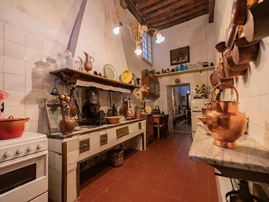 Immagine 24 di Villa in vendita  a Capannori