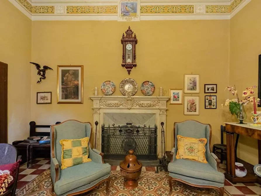 Immagine 21 di Villa in vendita  a Capannori