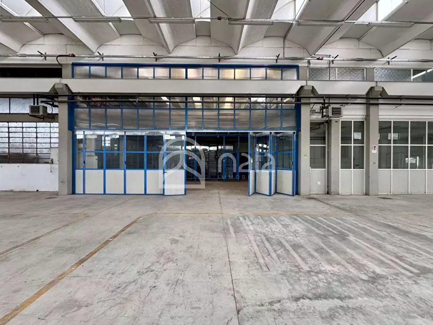 Immagine 8 di Capannone industriale in affitto  a Porcari
