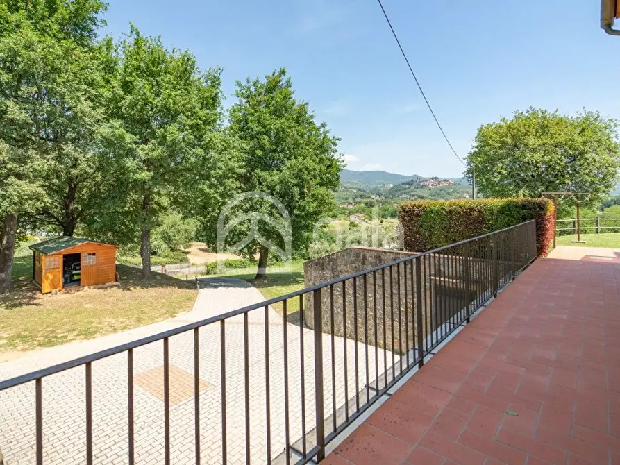 Immagine 32 di Villa in vendita  a Uzzano