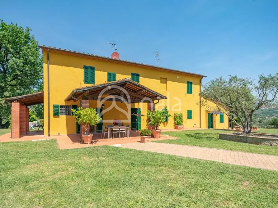 Immagine 34 di Villa in vendita  a Uzzano