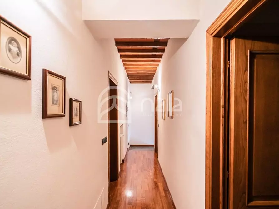Immagine 27 di Villa in vendita  a Uzzano