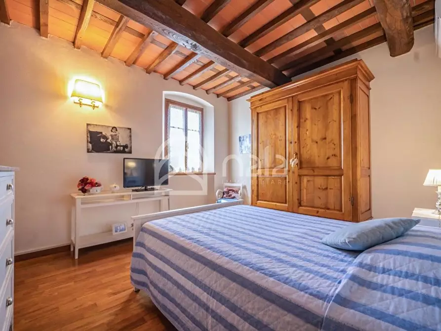 Immagine 23 di Villa in vendita  a Uzzano