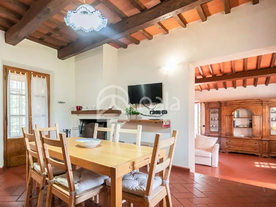 Immagine 10 di Villa in vendita  a Uzzano
