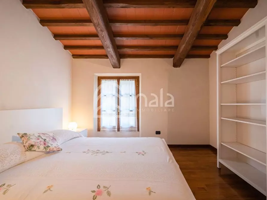 Immagine 20 di Villa in vendita  a Uzzano