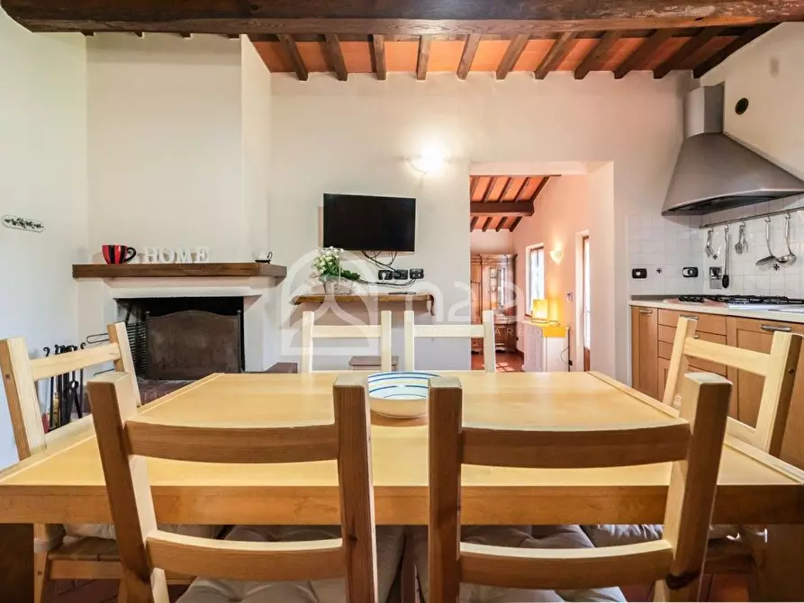 Immagine 8 di Villa in vendita  a Uzzano