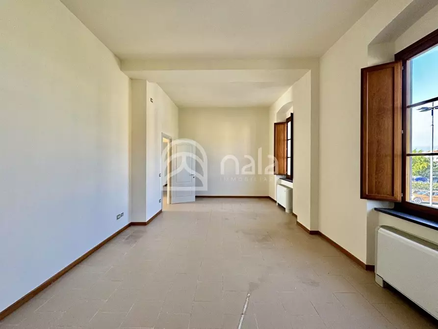 Immagine 1 di Ufficio in affitto  a Lucca