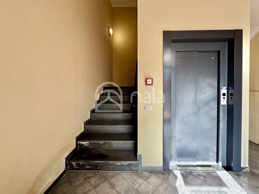 Immagine 2 di Ufficio in affitto  a Lucca