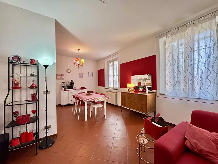 Immagine 8 di Appartamento in affitto  a Lucca