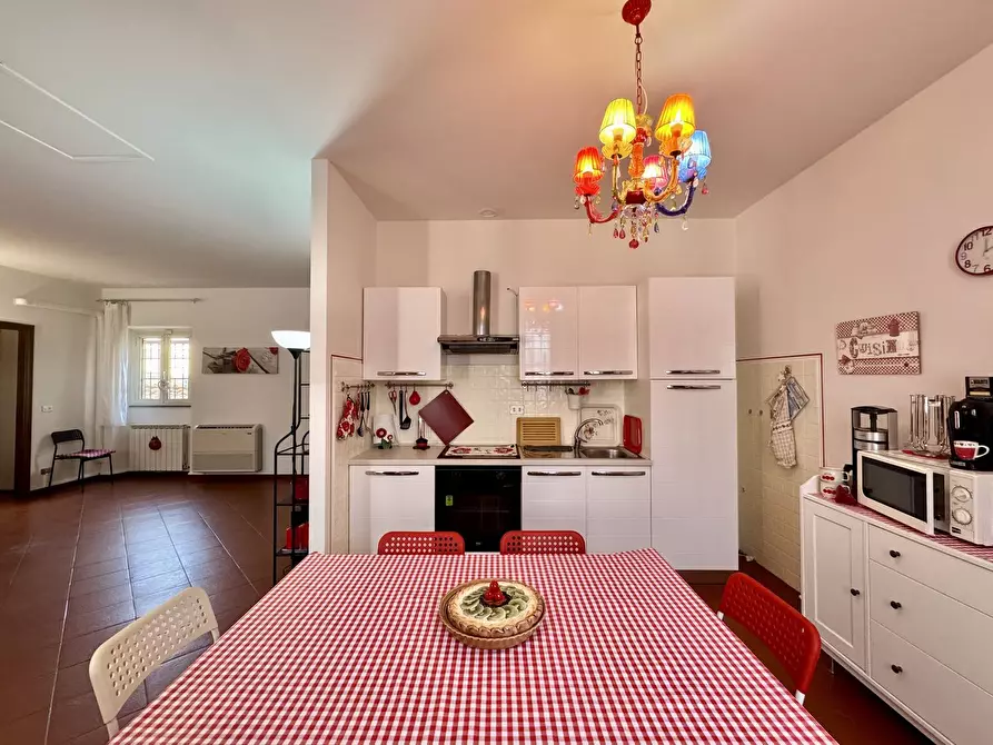 Immagine 6 di Appartamento in affitto  a Lucca