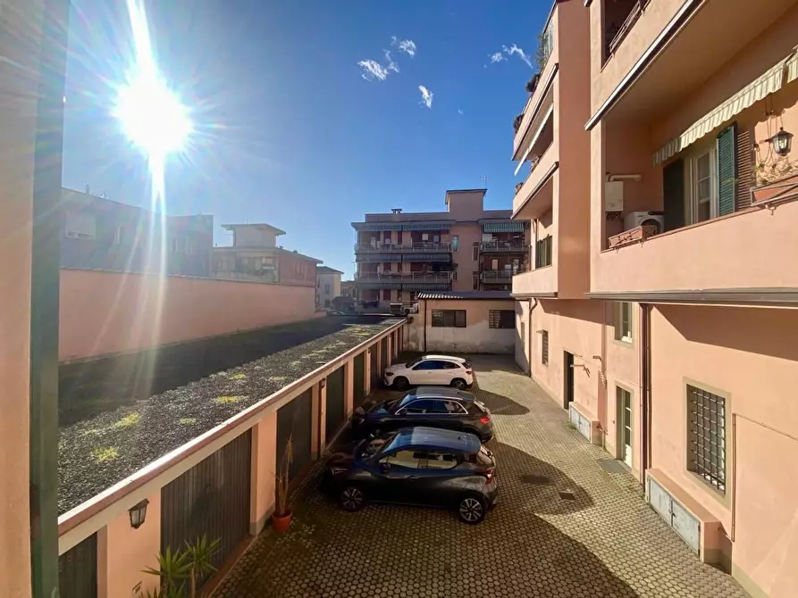 Immagine 25 di Appartamento in affitto  a Lucca