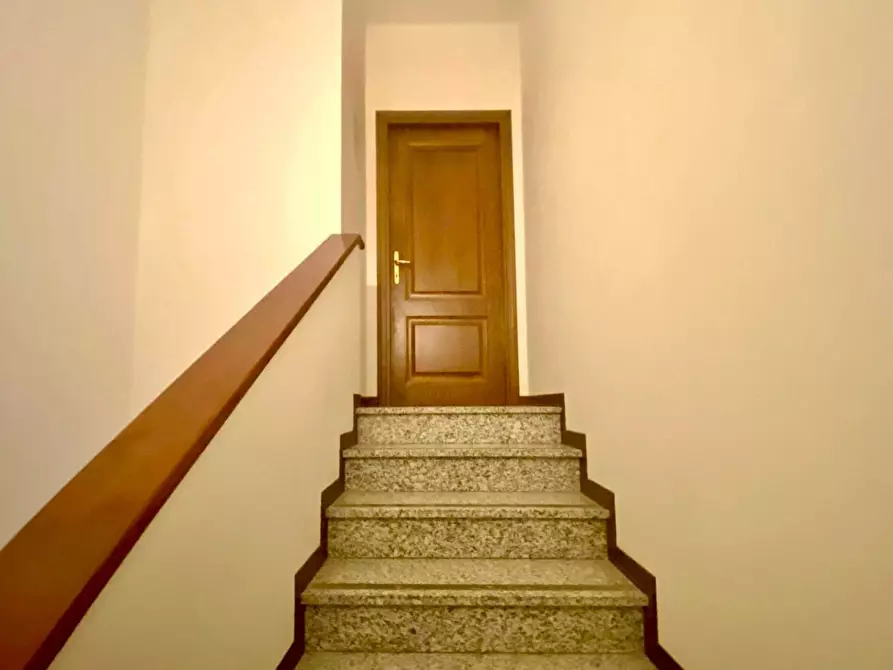 Immagine 26 di Appartamento in affitto  a Lucca