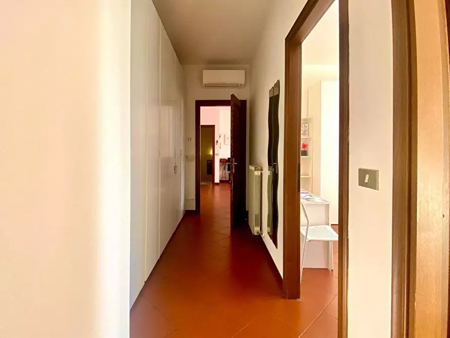 Immagine 9 di Appartamento in affitto  a Lucca