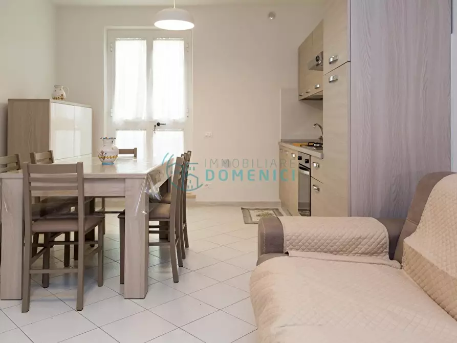 Immagine 2 di Appartamento in affitto  a Camaiore