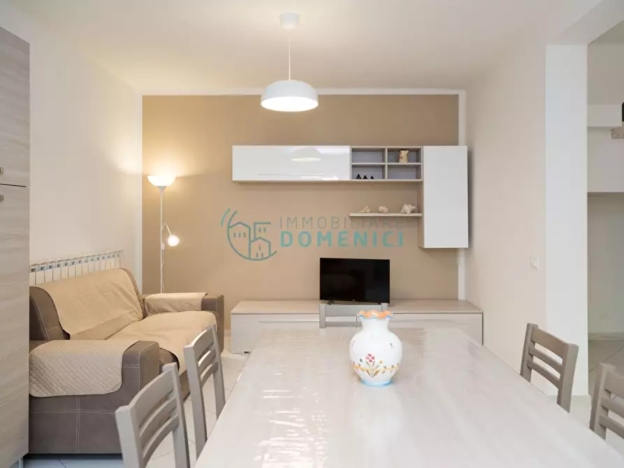 Immagine 40 di Appartamento in affitto  a Camaiore