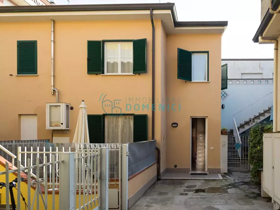 Immagine 35 di Appartamento in affitto  a Camaiore
