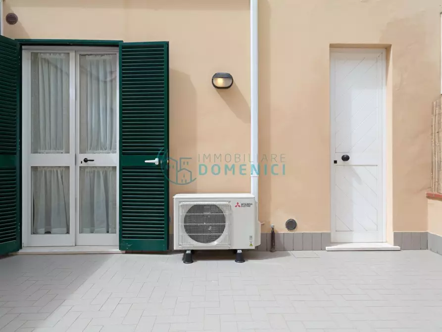 Immagine 22 di Appartamento in affitto  a Camaiore