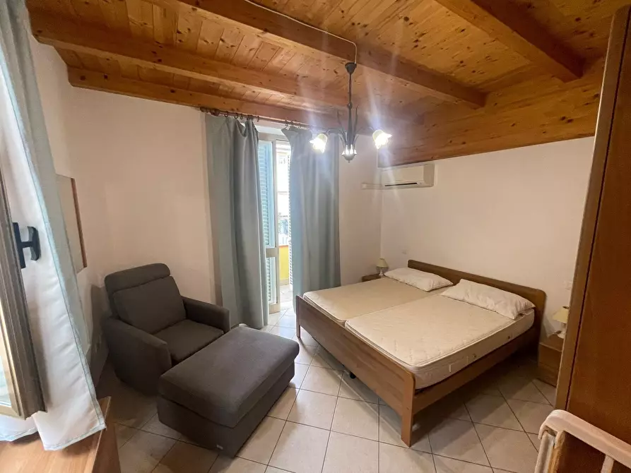 Immagine 8 di Appartamento in affitto  a Camaiore