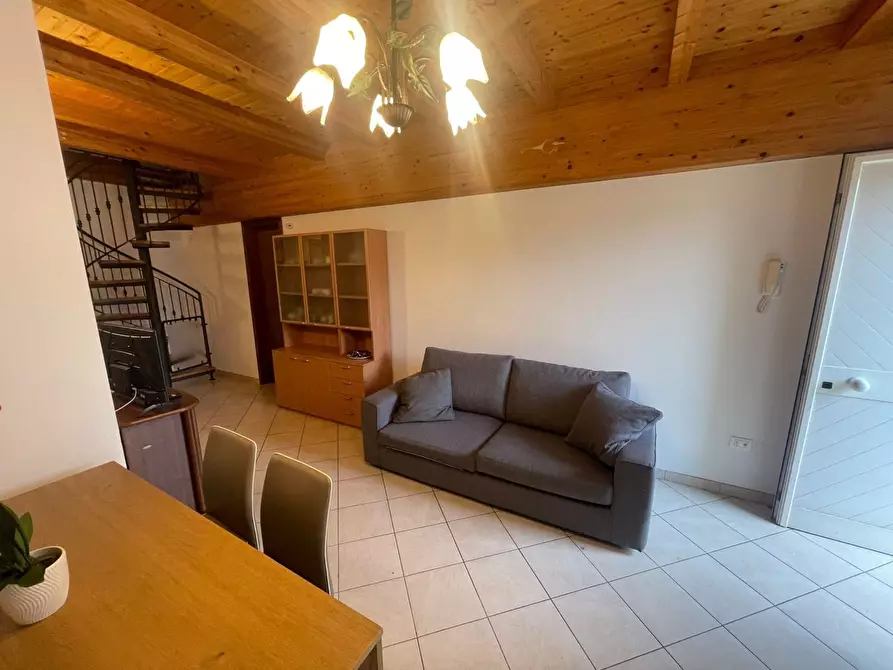 Immagine 4 di Appartamento in affitto  a Camaiore