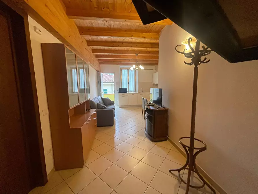 Immagine 5 di Appartamento in affitto  a Camaiore