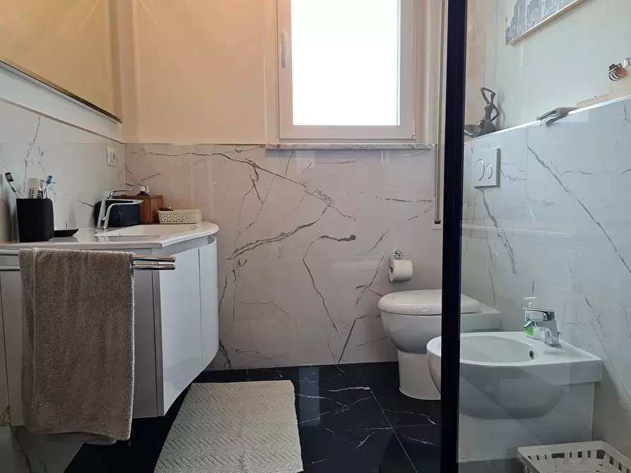 Immagine 11 di Appartamento in affitto  a Camaiore