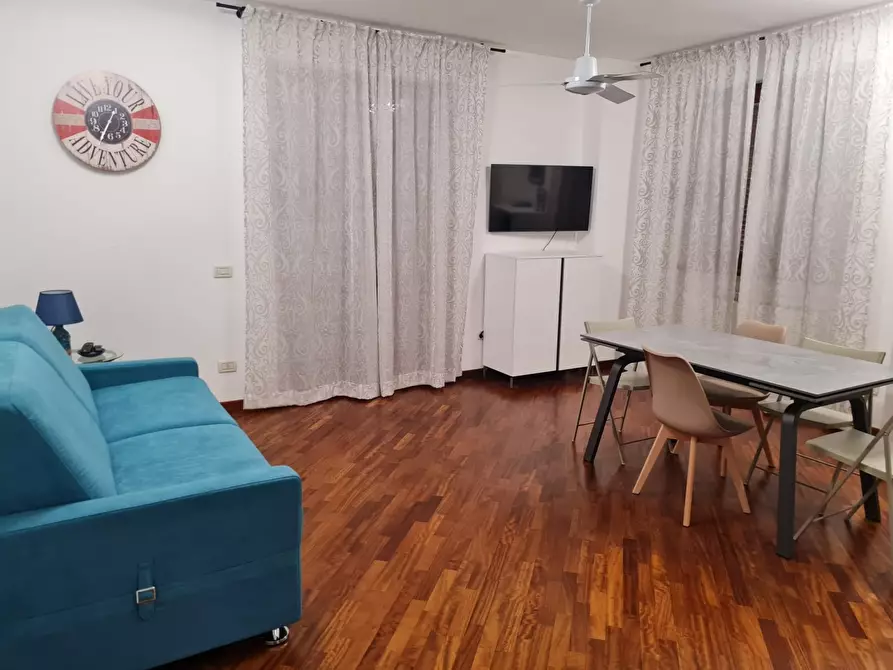 Immagine 3 di Appartamento in affitto  a Camaiore