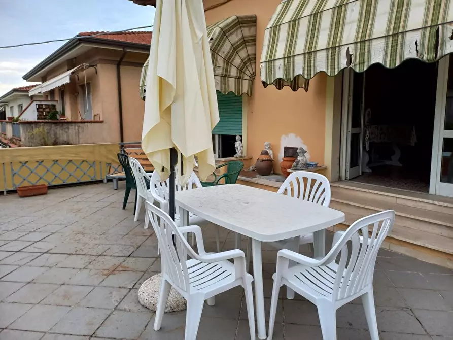 Immagine 9 di Appartamento in affitto  a Camaiore