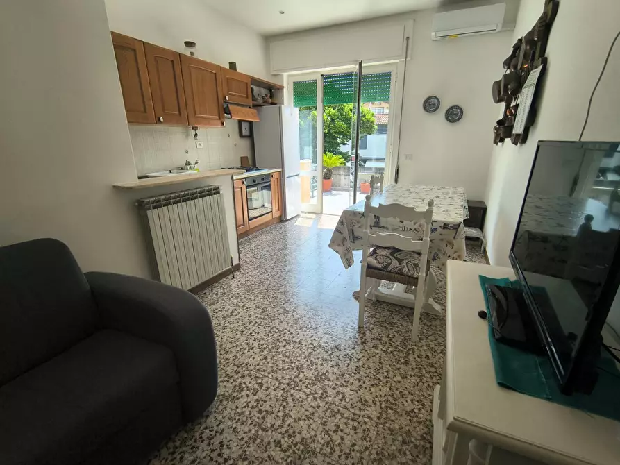 Immagine 4 di Appartamento in affitto  a Camaiore
