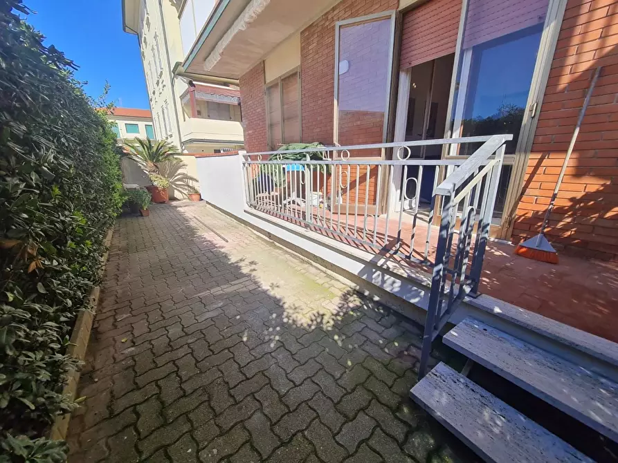 Immagine 7 di Appartamento in affitto  a Camaiore