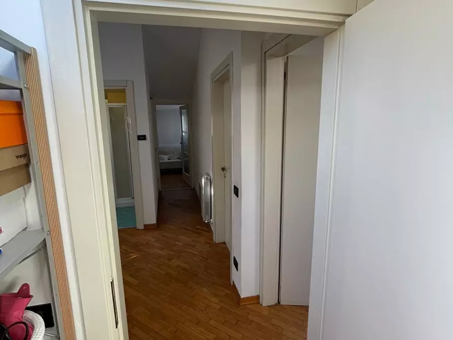 Immagine 19 di Appartamento in vendita  a Camaiore