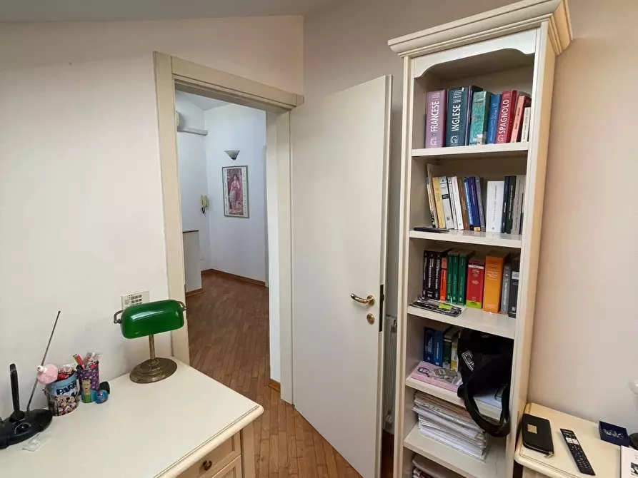 Immagine 26 di Appartamento in vendita  a Camaiore