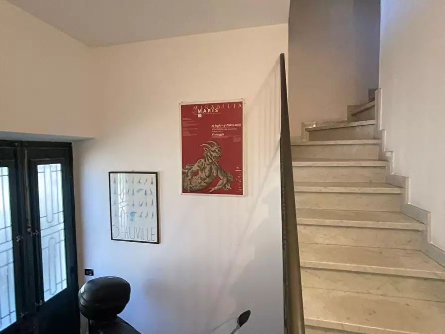 Immagine 71 di Appartamento in vendita  a Camaiore