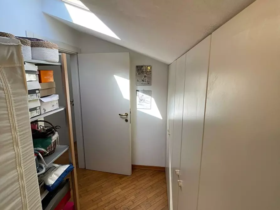 Immagine 61 di Appartamento in vendita  a Camaiore