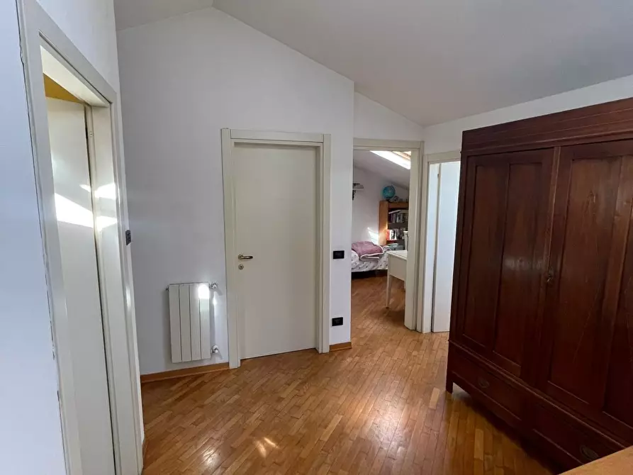 Immagine 12 di Appartamento in vendita  a Camaiore