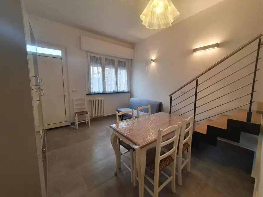 Immagine 2 di Appartamento in affitto  a Camaiore