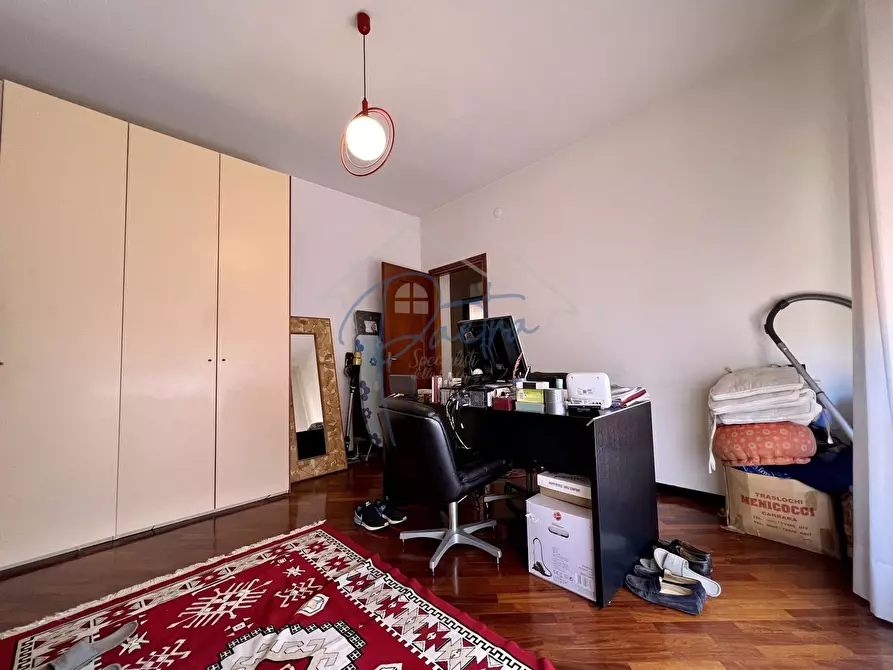 Immagine 18 di Mansarda in vendita  a Massa