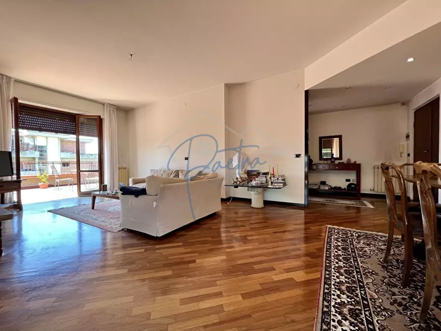 Immagine 5 di Mansarda in vendita  a Massa