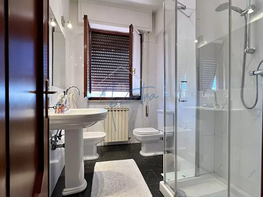 Immagine 20 di Mansarda in vendita  a Massa