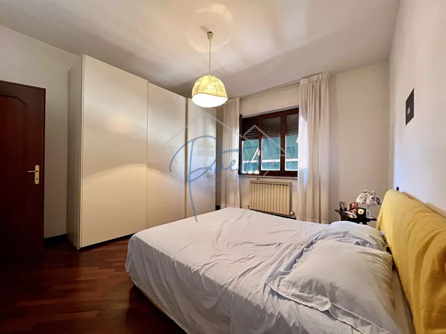 Immagine 14 di Mansarda in vendita  a Massa