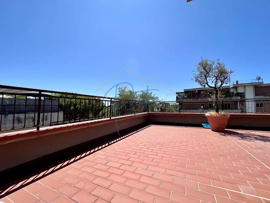 Immagine 22 di Mansarda in vendita  a Massa