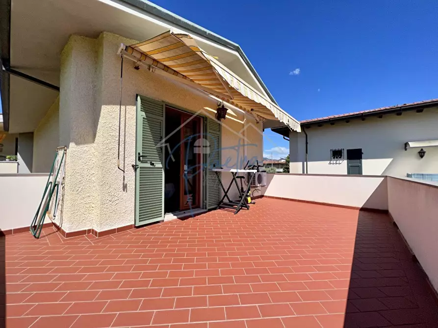 Immagine 20 di Casa semindipendente in vendita  a Massa