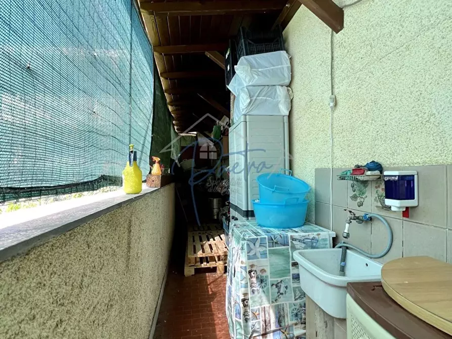 Immagine 15 di Casa semindipendente in vendita  a Massa