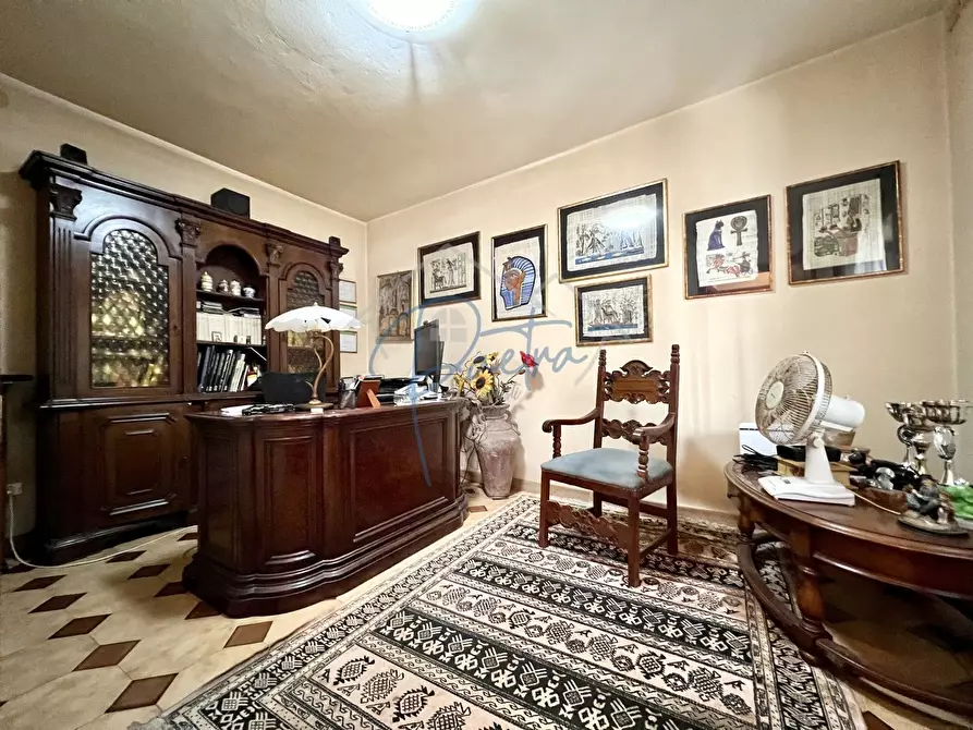 Immagine 11 di Casa semindipendente in vendita  a Massa