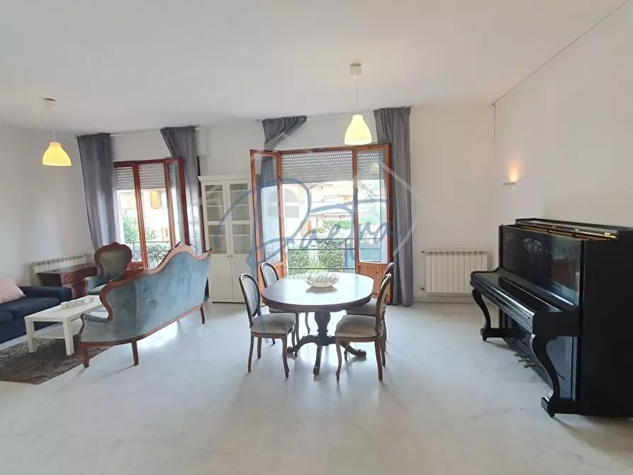 Immagine 2 di Appartamento in vendita  a Massa