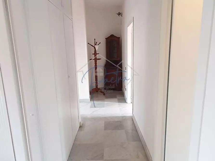 Immagine 23 di Appartamento in vendita  a Massa