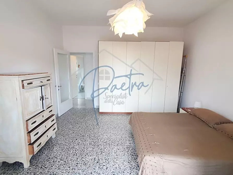 Immagine 12 di Appartamento in vendita  a Massa