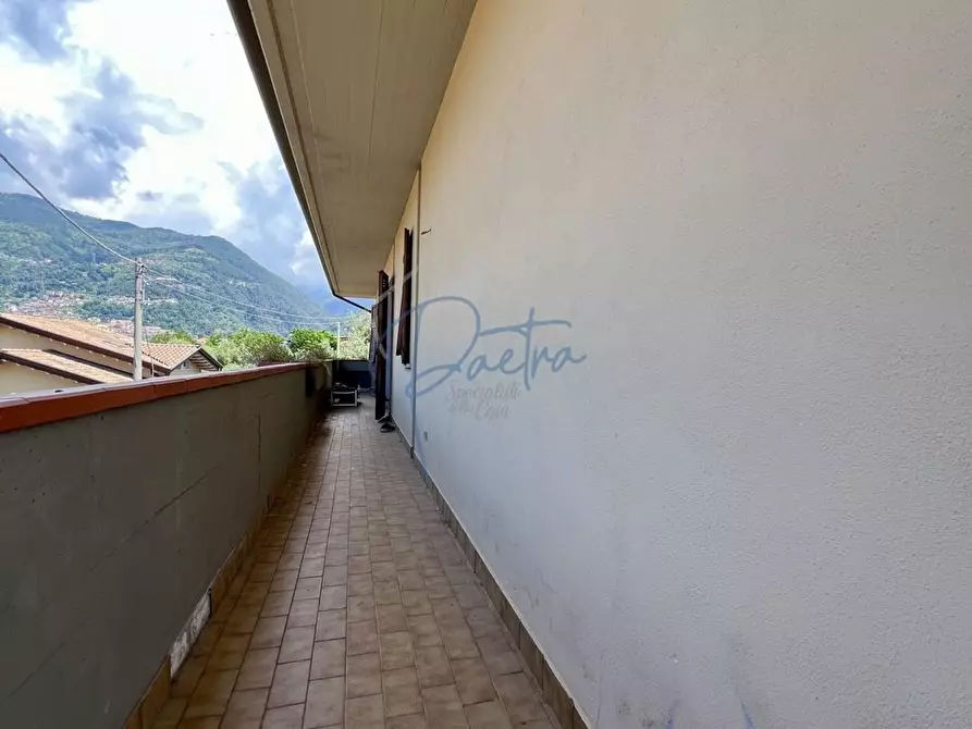 Immagine 17 di Casa indipendente in vendita  a Massa