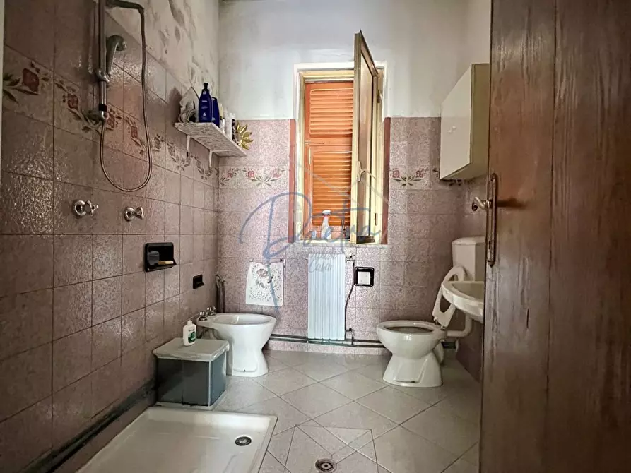 Immagine 28 di Casa indipendente in vendita  a Massa