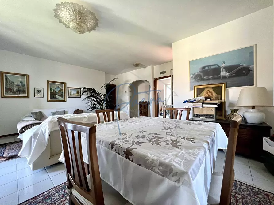 Immagine 4 di Casa semindipendente in vendita  a Massa